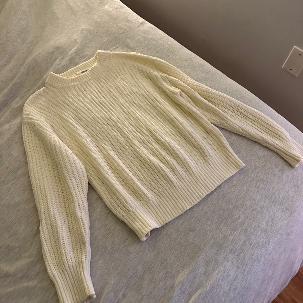 aritzia sweater